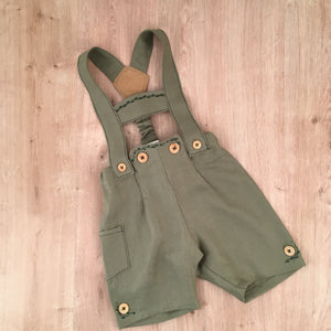 Vegane Lederhose mit Trägern