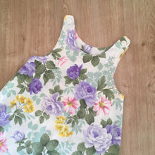 Kleid aus Vintagestoff mit großen Blumen